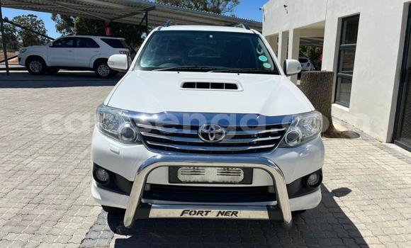 Nunua Ilio tumika Toyota Fortuner White Gari ndani ya Ezulwini nchini Hhohho Nunua Ilio tumika Toyota Fortuner White Gari ndani ya Ezulwini nchini Hhohho