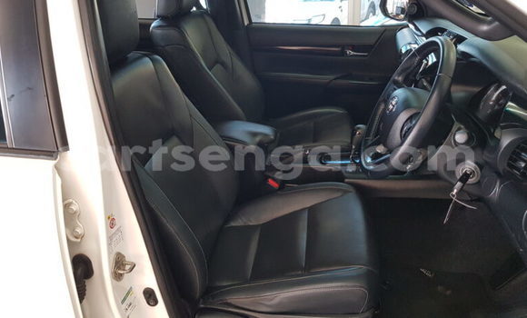 Acheter Occasion Voiture Toyota Hilux Blanc à Hlatikulu, Shiselweni District Acheter Occasion Voiture Toyota Hilux Blanc à Hlatikulu, Shiselweni District