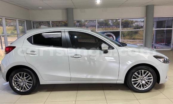 Buy Used Mazda Mazda 2 White Car in Ezulwini in Hhohho Buy Used Mazda Mazda 2 White Car in Ezulwini in Hhohho