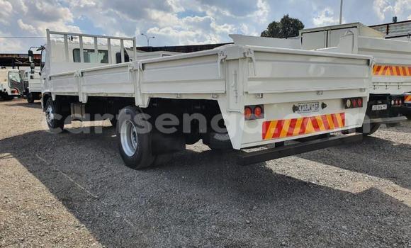 Nunua Ilio tumika Hino Ranger White Lori ndani ya Ezulwini nchini Hhohho Nunua Ilio tumika Hino Ranger White Lori ndani ya Ezulwini nchini Hhohho