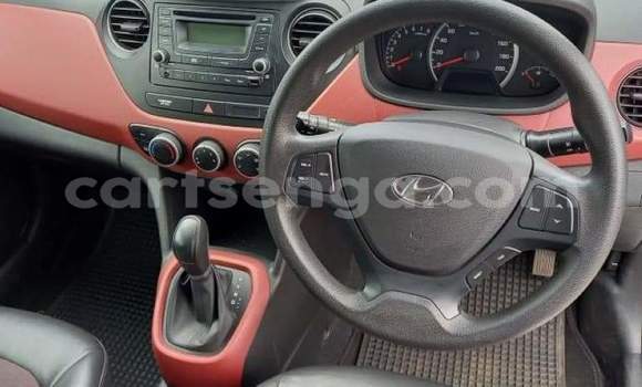 Buy Used Hyundai i10 Silver Car in Ngwenya in Hhohho Buy Used Hyundai i10 Silver Car in Ngwenya in Hhohho