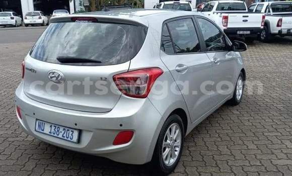 Buy Used Hyundai i10 Silver Car in Ngwenya in Hhohho Buy Used Hyundai i10 Silver Car in Ngwenya in Hhohho