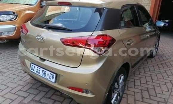 Acheter Occasion Voiture Hyundai i20 Beige à Hluti, Shiselweni District Acheter Occasion Voiture Hyundai i20 Beige à Hluti, Shiselweni District