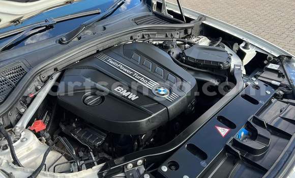 Nunua Ilio tumika BMW X3 White Gari ndani ya Ezulwini nchini Hhohho Nunua Ilio tumika BMW X3 White Gari ndani ya Ezulwini nchini Hhohho