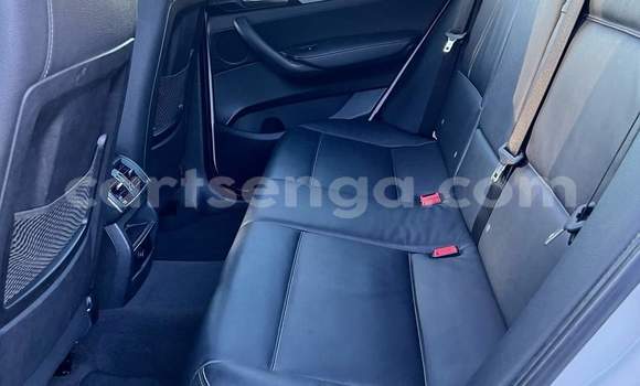 Nunua Ilio tumika BMW X3 White Gari ndani ya Ezulwini nchini Hhohho Nunua Ilio tumika BMW X3 White Gari ndani ya Ezulwini nchini Hhohho