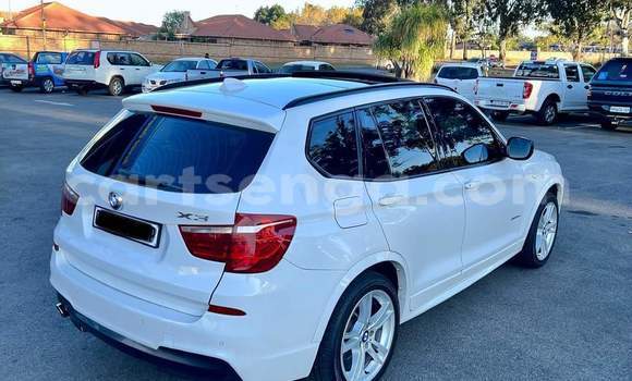 Nunua Ilio tumika BMW X3 White Gari ndani ya Ezulwini nchini Hhohho Nunua Ilio tumika BMW X3 White Gari ndani ya Ezulwini nchini Hhohho