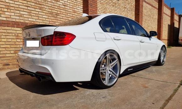 Acheter Occasion Voiture BMW 3–Series Blanc à Ezulwini, Hhohho Acheter Occasion Voiture BMW 3–Series Blanc à Ezulwini, Hhohho
