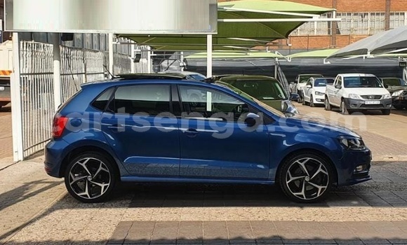Nunua Ilio tumika Volkswagen Polo Blue Gari ndani ya Ezulwini nchini Hhohho Nunua Ilio tumika Volkswagen Polo Blue Gari ndani ya Ezulwini nchini Hhohho