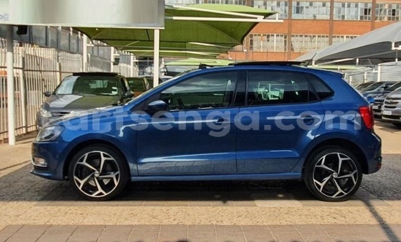 Nunua Ilio tumika Volkswagen Polo Blue Gari ndani ya Ezulwini nchini Hhohho Nunua Ilio tumika Volkswagen Polo Blue Gari ndani ya Ezulwini nchini Hhohho