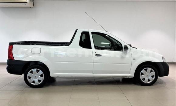 Buy Used Nissan NP 300 White Car in Big Bend in Lubombo Buy Used Nissan NP 300 White Car in Big Bend in Lubombo