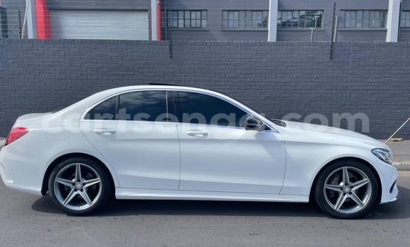 Acheter Occasion Voiture Mercedes‒Benz CLA-klasse AMG Blanc à Ezulwini, Hhohho Acheter Occasion Voiture Mercedes‒Benz CLA-klasse AMG Blanc à Ezulwini, Hhohho