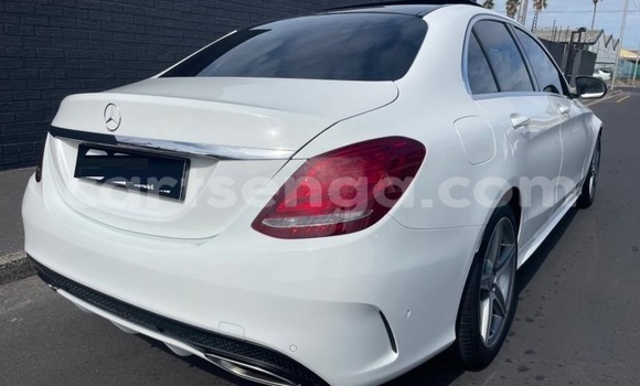 Acheter Occasion Voiture Mercedes‒Benz CLA-klasse AMG Blanc à Ezulwini, Hhohho Acheter Occasion Voiture Mercedes‒Benz CLA-klasse AMG Blanc à Ezulwini, Hhohho