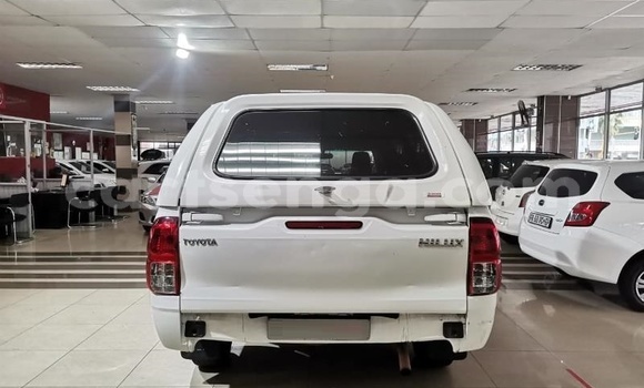 Nunua Ilio tumika Toyota Hilux White Gari ndani ya Ezulwini nchini Hhohho Nunua Ilio tumika Toyota Hilux White Gari ndani ya Ezulwini nchini Hhohho