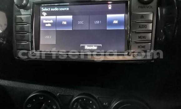 Nunua Ilio tumika Toyota Hilux White Gari ndani ya Ezulwini nchini Hhohho Nunua Ilio tumika Toyota Hilux White Gari ndani ya Ezulwini nchini Hhohho