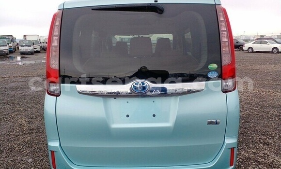 Buy Used Toyota Noah Blue Car in Ezulwini in Hhohho Buy Used Toyota Noah Blue Car in Ezulwini in Hhohho