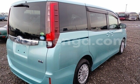 Buy Used Toyota Noah Blue Car in Ezulwini in Hhohho Buy Used Toyota Noah Blue Car in Ezulwini in Hhohho