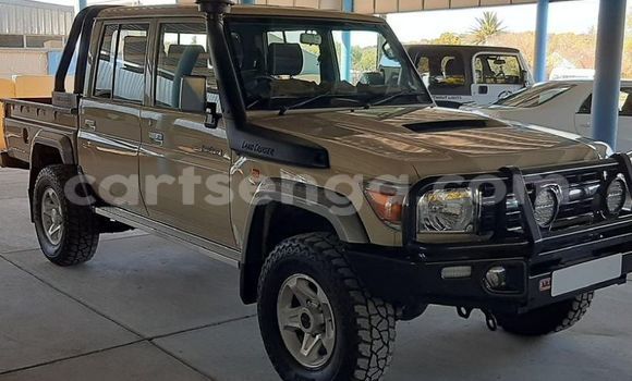 Buy Used Toyota Land Cruiser Beige Car in Manzini in Manzini Buy Used Toyota Land Cruiser Beige Car in Manzini in Manzini