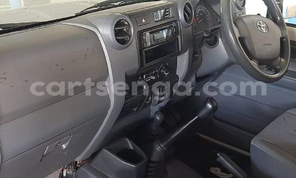 Buy Used Toyota Land Cruiser Beige Car in Mbabane in Manzini Buy Used Toyota Land Cruiser Beige Car in Mbabane in Manzini