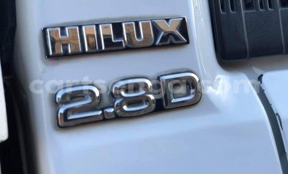 Acheter Occasion Voiture Toyota Hilux Blanc à Bulembu, Hhohho Acheter Occasion Voiture Toyota Hilux Blanc à Bulembu, Hhohho