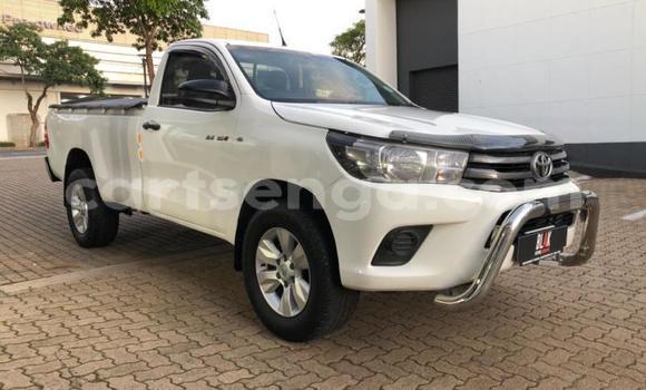Buy Used Toyota Hilux White Car in Ezulwini in Hhohho
