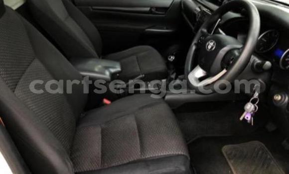 Acheter Occasion Voiture Toyota Hilux Blanc à Ezulwini, Hhohho Acheter Occasion Voiture Toyota Hilux Blanc à Ezulwini, Hhohho