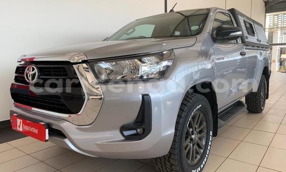 Buy Used Toyota Hilux Silver Car in Ezulwini in Hhohho Buy Used Toyota Hilux Silver Car in Ezulwini in Hhohho