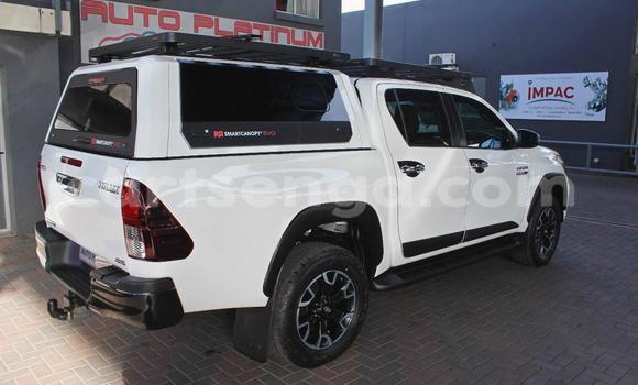 Nunua Ilio tumika Toyota Hilux White Gari ndani ya Ezulwini nchini Hhohho Nunua Ilio tumika Toyota Hilux White Gari ndani ya Ezulwini nchini Hhohho
