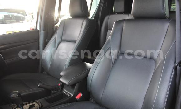 Nunua Ilio tumika Toyota Hilux White Gari ndani ya Ezulwini nchini Hhohho Nunua Ilio tumika Toyota Hilux White Gari ndani ya Ezulwini nchini Hhohho