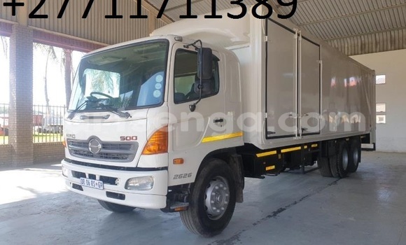 Acheter Occasion Utilitaire Hino 300 Series Blanc à Mbabane, Manzini Acheter Occasion Utilitaire Hino 300 Series Blanc à Mbabane, Manzini