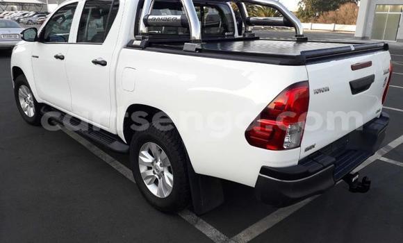 Buy Used Toyota Hilux White Car in Lavumisa in Shiselweni District Buy Used Toyota Hilux White Car in Lavumisa in Shiselweni District