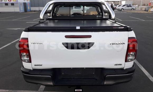 Buy Used Toyota Hilux White Car in Lavumisa in Shiselweni District Buy Used Toyota Hilux White Car in Lavumisa in Shiselweni District