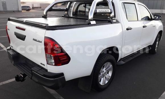 Buy Used Toyota Hilux White Car in Lavumisa in Shiselweni District Buy Used Toyota Hilux White Car in Lavumisa in Shiselweni District