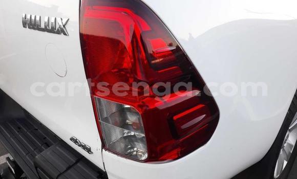 Buy Used Toyota Hilux White Car in Lavumisa in Shiselweni District Buy Used Toyota Hilux White Car in Lavumisa in Shiselweni District