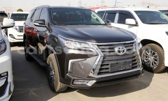 Acheter Import Voiture Toyota Fortuner Autre à Import - Dubai, Hhohho Acheter Import Voiture Toyota Fortuner Autre à Import - Dubai, Hhohho