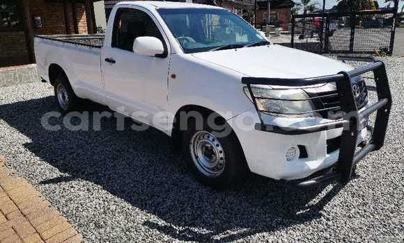 Nunua Ilio tumika Toyota Hilux White Gari ndani ya Big Bend nchini Lubombo Nunua Ilio tumika Toyota Hilux White Gari ndani ya Big Bend nchini Lubombo