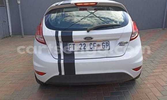 Buy Used Ford Fiesta White Car in Mondi in Hhohho Buy Used Ford Fiesta White Car in Mondi in Hhohho