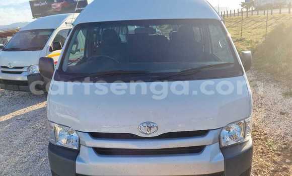 Acheter Occasion Voiture Toyota Hiace Blanc à Lobamba, Manzini Acheter Occasion Voiture Toyota Hiace Blanc à Lobamba, Manzini