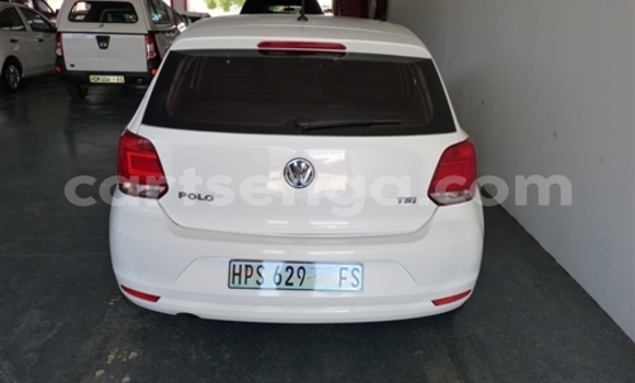 Buy Used Volkswagen Polo White Car in Mpaka in Lubombo District Buy Used Volkswagen Polo White Car in Mpaka in Lubombo District