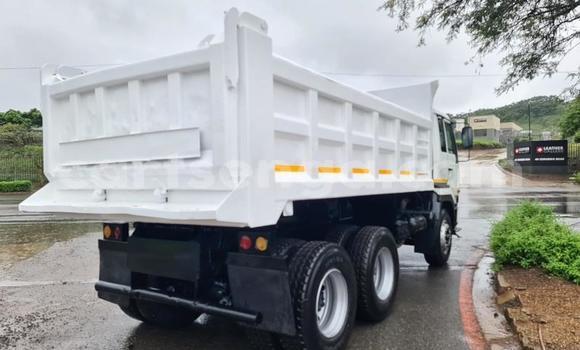 Acheter Occasion Utilitaire Nissan UD Autre à Big Bend, Lubombo District Acheter Occasion Utilitaire Nissan UD Autre à Big Bend, Lubombo District