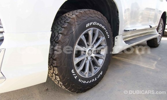 Buy Import Toyota Prado White Car in Import - Dubai in Hhohho Buy Import Toyota Prado White Car in Import - Dubai in Hhohho