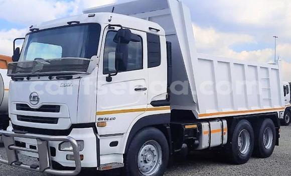 Acheter Occasion Utilitaire Nissan UD Blanc à Big Bend, Lubombo District Acheter Occasion Utilitaire Nissan UD Blanc à Big Bend, Lubombo District