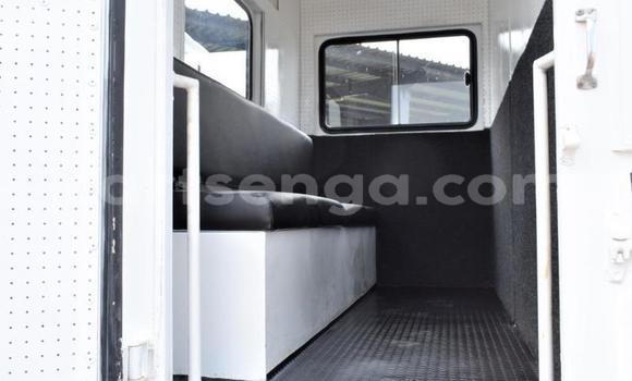 Nunua Ilio tumika Nissan UD White Lori ndani ya Big Bend nchini Wilaya ya Lubombo Nunua Ilio tumika Nissan UD White Lori ndani ya Big Bend nchini Wilaya ya Lubombo