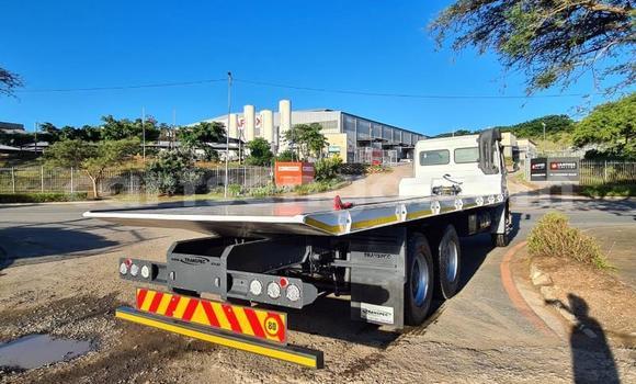 Acheter Occasion Utilitaire Mercedes‒Benz Truck Blanc à Big Bend, Lubombo District Acheter Occasion Utilitaire Mercedes‒Benz Truck Blanc à Big Bend, Lubombo District