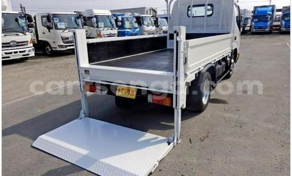 Acheter Occasion Utilitaire Toyota Dyna Blanc à Big Bend, Lubombo District Acheter Occasion Utilitaire Toyota Dyna Blanc à Big Bend, Lubombo District