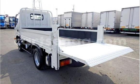 Acheter Occasion Utilitaire Toyota Dyna Blanc à Big Bend, Lubombo District Acheter Occasion Utilitaire Toyota Dyna Blanc à Big Bend, Lubombo District