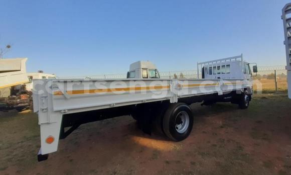 Acheter Occasion Utilitaire Nissan UD Autre à Big Bend, Lubombo District Acheter Occasion Utilitaire Nissan UD Autre à Big Bend, Lubombo District