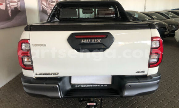 Buy Used Toyota Hilux White Car in Mbabane in Manzini Buy Used Toyota Hilux White Car in Mbabane in Manzini