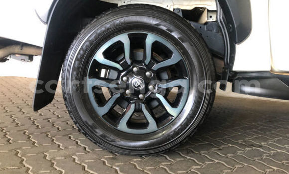 Buy Used Toyota Hilux White Car in Mbabane in Manzini Buy Used Toyota Hilux White Car in Mbabane in Manzini