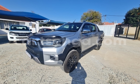 Buy Used Toyota Hilux White Car in Ezulwini in Hhohho Buy Used Toyota Hilux White Car in Ezulwini in Hhohho