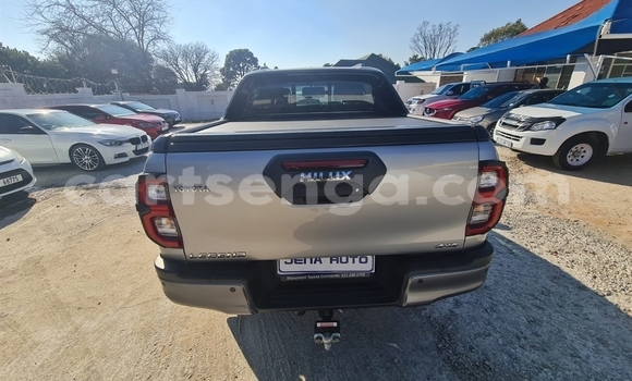 Buy Used Toyota Hilux White Car in Ezulwini in Hhohho Buy Used Toyota Hilux White Car in Ezulwini in Hhohho